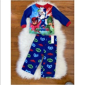 NWT 2 Piece fleece PJMasks Pyjamas